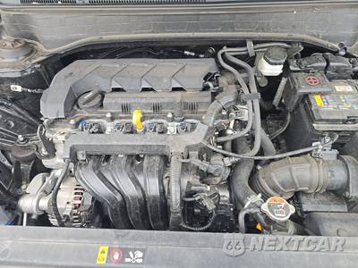 2025 Hyundai Venue SEL - zdjęcie 15 z 34 - miniatura