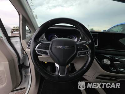 2021 Chrysler Pacifica Touring L 121.6" WB - zdjęcie 10 z 28 - miniatura