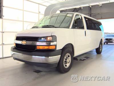 2025 Chevrolet Express 3500 Passenger Van LT 1LT 155.1" WB