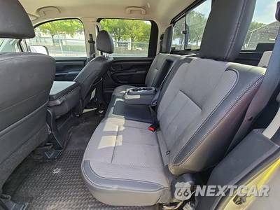 2019 Nissan TITAN S Crew Cab Short Bed - zdjęcie 13 z 25 - miniatura