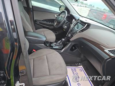 2017 Hyundai Santa Fe SE - zdjęcie 8 z 43 - miniatura
