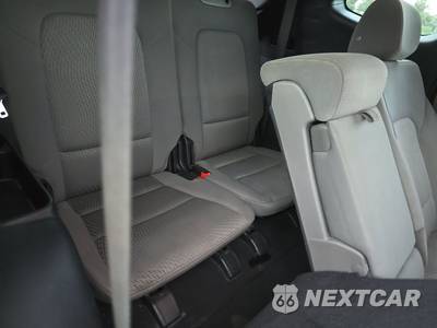 2017 Hyundai Santa Fe SE - zdjęcie 14 z 43 - miniatura