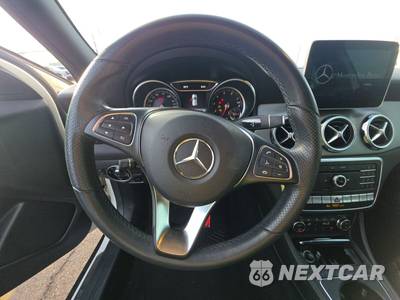 2020 Mercedes-Benz GLA 250 4MATIC - zdjęcie 10 z 17 - miniatura