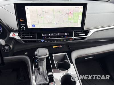 2026 Toyota Sienna Limited 7-Passenger 120.5" WB - zdjęcie 18 z 45 - miniatura