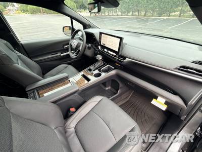 2026 Toyota Sienna Limited 7-Passenger 120.5" WB - zdjęcie 35 z 45 - miniatura