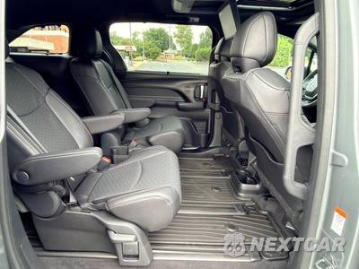 2026 Toyota Sienna Limited 7-Passenger 120.5" WB - zdjęcie 30 z 45 - miniatura