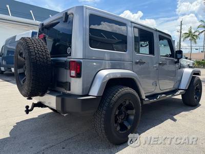 2015 Jeep Wrangler Unlimited Sahara - zdjęcie 8 z 37 - miniatura