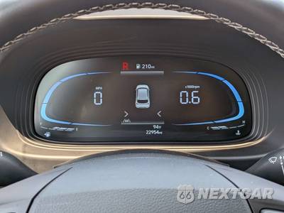 2025 Hyundai Venue SEL - zdjęcie 27 z 29 - miniatura