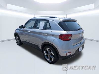 2025 Hyundai Venue SEL - zdjęcie 7 z 29 - miniatura