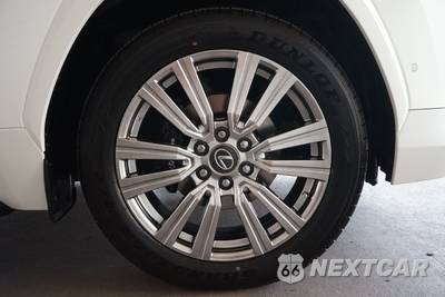 2026 Lexus LX 700h Ultra Luxury - zdjęcie 32 z 33 - miniatura