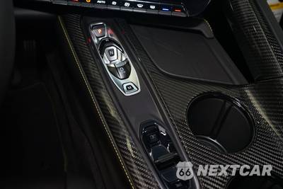 2027 Chevrolet Corvette ZR1X Coupe 3LZ - zdjęcie 30 z 45 - miniatura