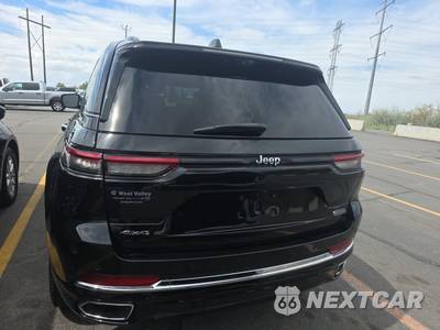 2023 Jeep Grand Cherokee Overland - zdjęcie 5 z 24 - miniatura