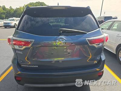 2015 Toyota Highlander LE Plus - zdjęcie 5 z 31 - miniatura
