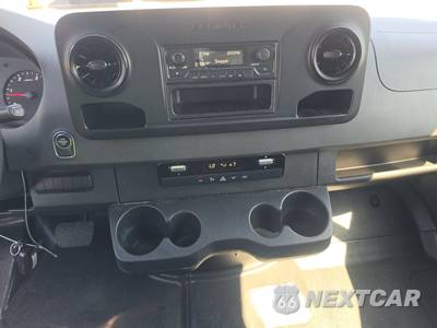 2022 Mercedes-Benz Sprinter 2500 Cargo Van Standard Roof 144.0" WB - zdjęcie 11 z 36 - miniatura