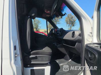 2022 Mercedes-Benz Sprinter 2500 Cargo Van Standard Roof 144.0" WB - zdjęcie 8 z 36 - miniatura