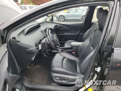 2021 Toyota Prius XLE - zdjęcie 7 z 48 - miniatura