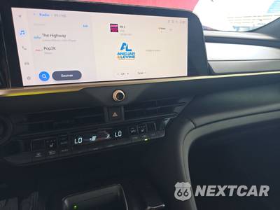 2024 Toyota Crown XLE - zdjęcie 11 z 27 - miniatura