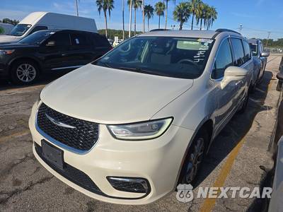 2021 Chrysler Pacifica Touring 121.6" WB