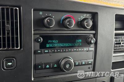 2020 Chevrolet Express 3500 Cutaway 1WT - zdjęcie 24 z 41 - miniatura