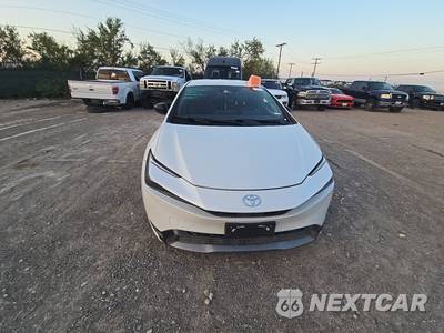 2023 Toyota Prius XLE - zdjęcie 2 z 21 - miniatura