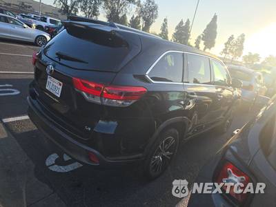 2019 Toyota Highlander LE Plus - zdjęcie 4 z 33 - miniatura