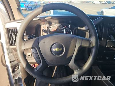 2025 Chevrolet Express 3500 Passenger Van LS 1LS 155.1" WB - zdjęcie 10 z 27 - miniatura
