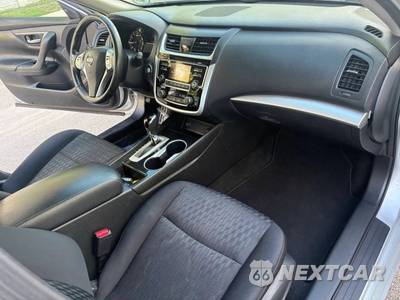2018 Nissan Altima 2.5 SV - zdjęcie 15 z 24 - miniatura