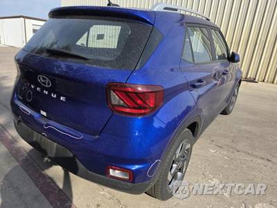 2025 Hyundai Venue SEL - zdjęcie 20 z 30 - miniatura
