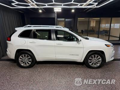 2017 Jeep Cherokee Overland - zdjęcie 9 z 34 - miniatura