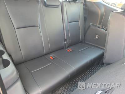 2025 Toyota Highlander Hybrid XLE - zdjęcie 14 z 36 - miniatura
