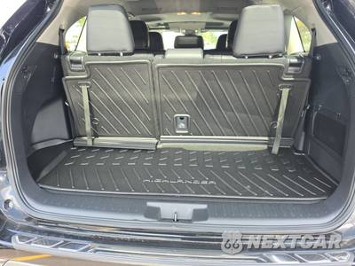 2025 Toyota Highlander Hybrid XLE - zdjęcie 17 z 36 - miniatura