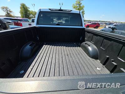 2023 Toyota Tundra SR5 Crew Cab Short Bed - zdjęcie 16 z 22 - miniatura