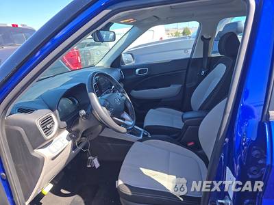 2025 Hyundai Venue SEL - zdjęcie 7 z 41 - miniatura