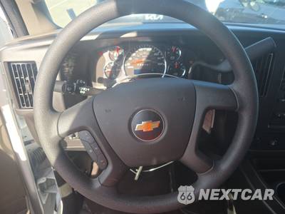 2025 Chevrolet Express 3500 Passenger Van LT 1LT 155.1" WB - zdjęcie 10 z 28 - miniatura