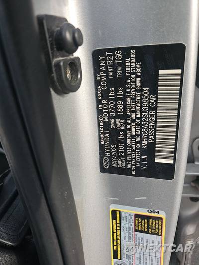 2025 Hyundai Venue SEL - zdjęcie 14 z 38 - miniatura