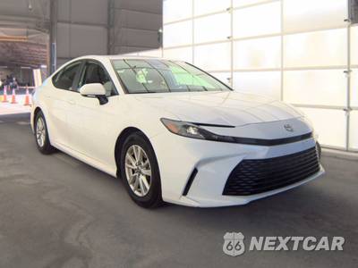 2025 Toyota Camry LE - zdjęcie 3 z 32 - miniatura