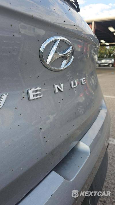 2025 Hyundai Venue SEL - zdjęcie 32 z 38 - miniatura