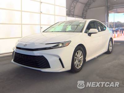 2025 Toyota Camry LE - zdjęcie 1 z 32 - miniatura