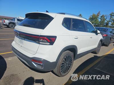 2025 Volkswagen Taos SE - zdjęcie 4 z 24 - miniatura