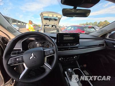2025 Mitsubishi Outlander SE - zdjęcie 11 z 26 - miniatura