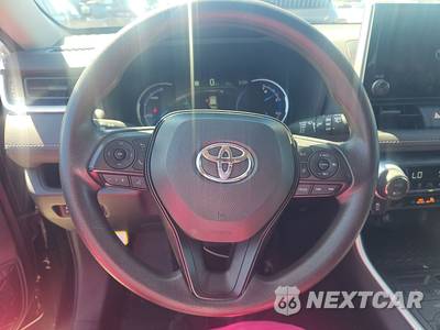 2025 Toyota RAV4 Hybrid XLE - zdjęcie 10 z 24 - miniatura