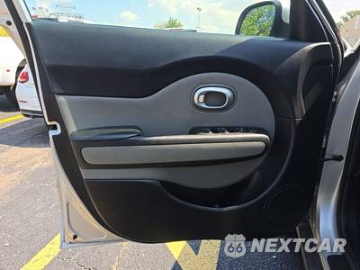 2017 Kia Soul + - zdjęcie 15 z 50 - miniatura