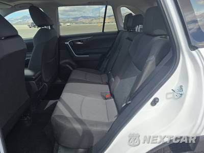 2025 Toyota RAV4 XLE - zdjęcie 13 z 29 - miniatura