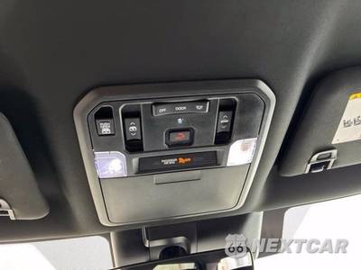2025 Toyota Tundra Limited Crew Cab Short Bed - zdjęcie 9 z 40 - miniatura