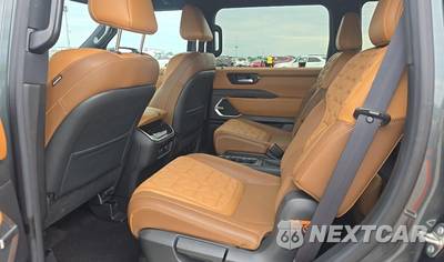 2025 Nissan Armada Platinum Reserve - zdjęcie 17 z 19 - miniatura