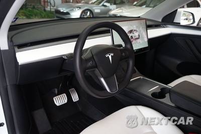 2022 Tesla Model Y Performance - zdjęcie 2 z 16 - miniatura