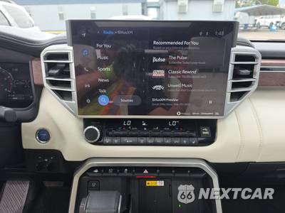 2022 Toyota Tundra Hybrid Capstone Crew Cab Short Bed - zdjęcie 11 z 31 - miniatura