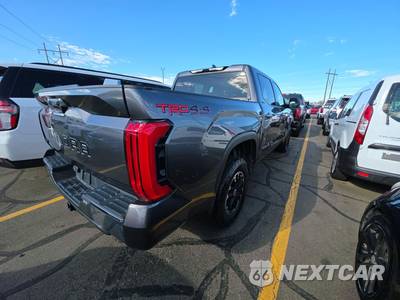 2024 Toyota Tundra SR5 Crew Cab Short Bed - zdjęcie 4 z 21 - miniatura