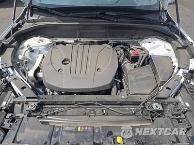 2026 Volvo XC60 B5 Plus - zdjęcie 15 z 33 - miniatura