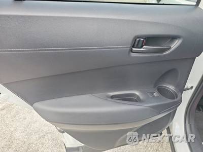 2024 Toyota Corolla Cross Hybrid SE - zdjęcie 12 z 50 - miniatura